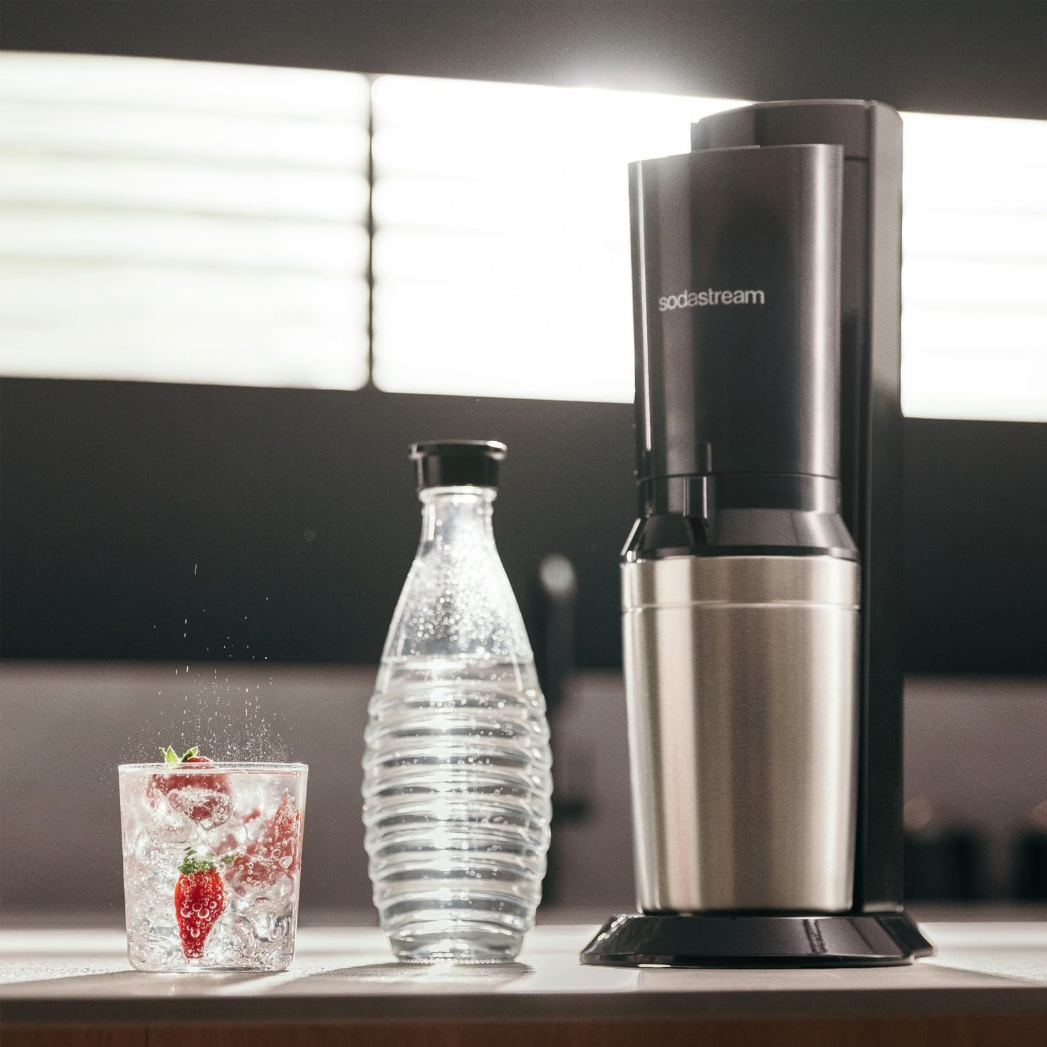 Crystal 3.0 Wassersprudler Set mit Quick-Connect Zylinder und 2 Glaskaraffen